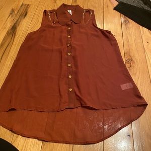 Sleeveless button up sweater